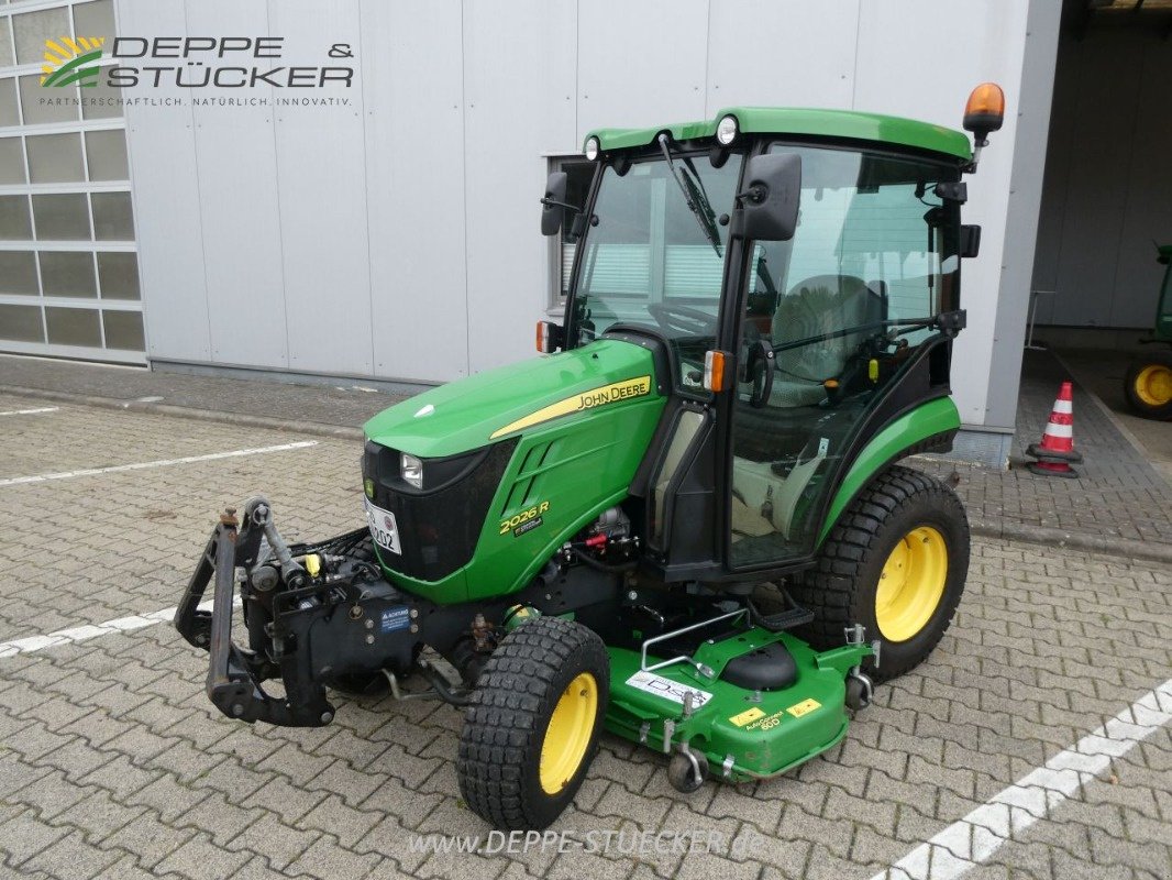 Kommunaltraktor des Typs John Deere 2026R, Gebrauchtmaschine in Lauterberg/Barbis (Bild 1)