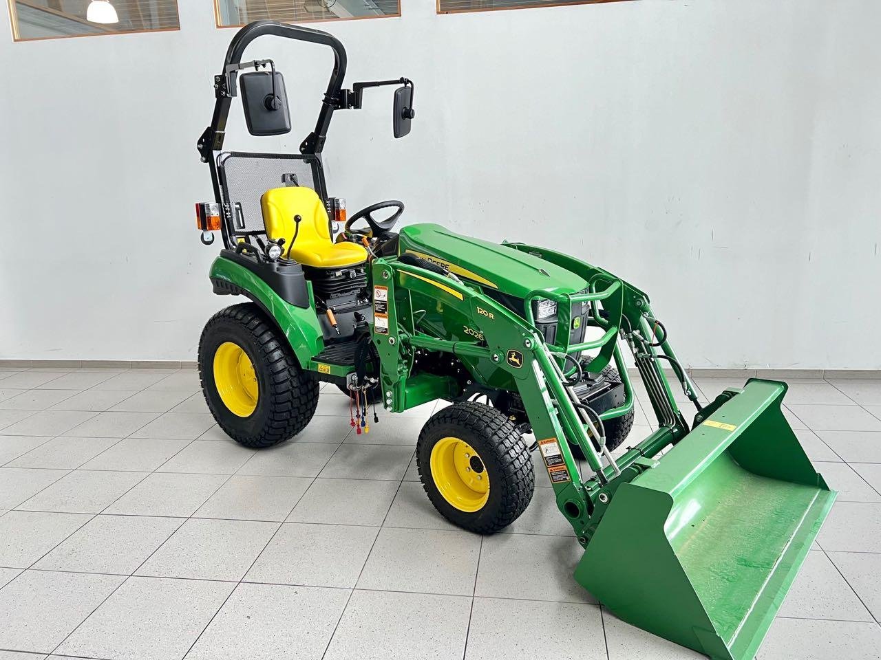 Kommunaltraktor van het type John Deere 2026R, Gebrauchtmaschine in Neubeckum (Foto 2)