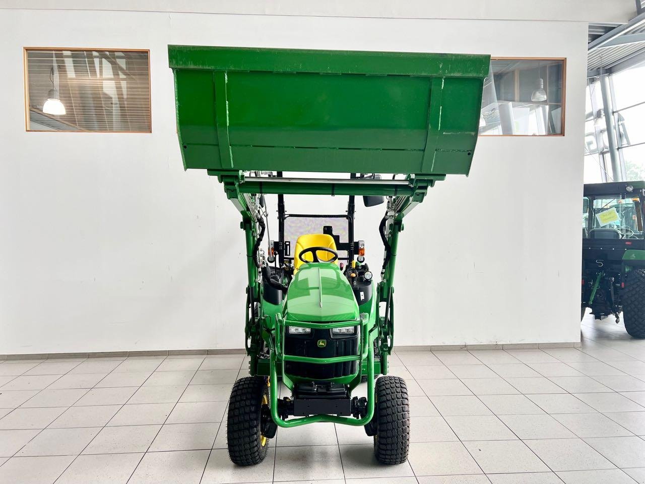 Kommunaltraktor van het type John Deere 2026R, Gebrauchtmaschine in Neubeckum (Foto 4)