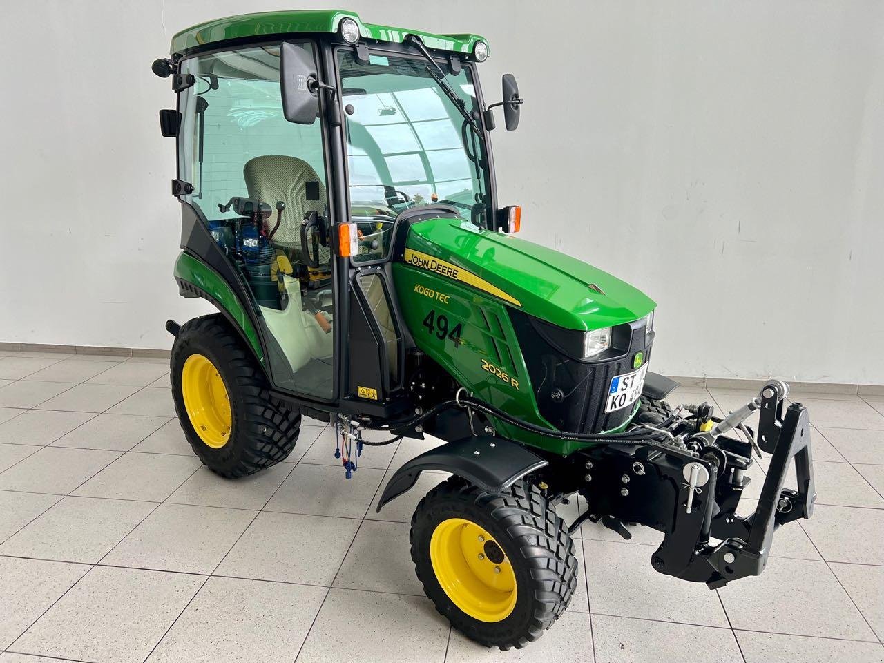 Kommunaltraktor des Typs John Deere 2026R, Gebrauchtmaschine in Neubeckum (Bild 2)