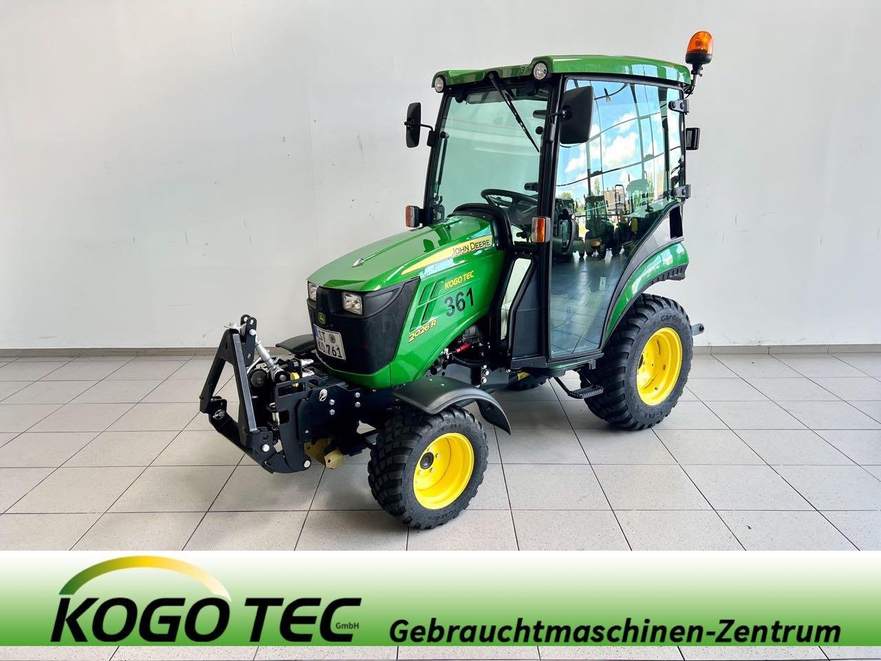 Kommunaltraktor des Typs John Deere 2026R, Gebrauchtmaschine in Neubeckum (Bild 1)