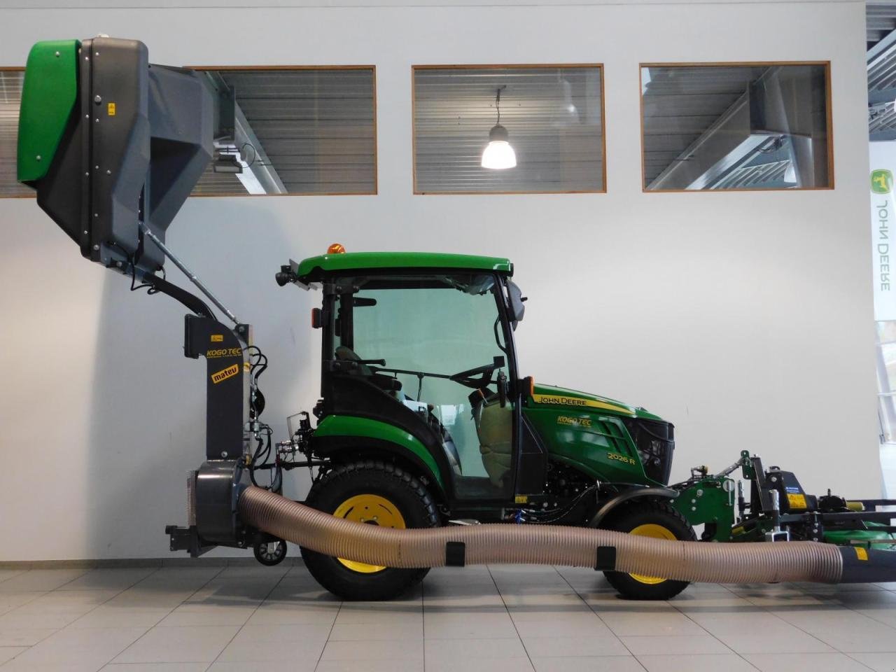 Kommunaltraktor a típus John Deere 2026R, Gebrauchtmaschine ekkor: Neubeckum (Kép 5)