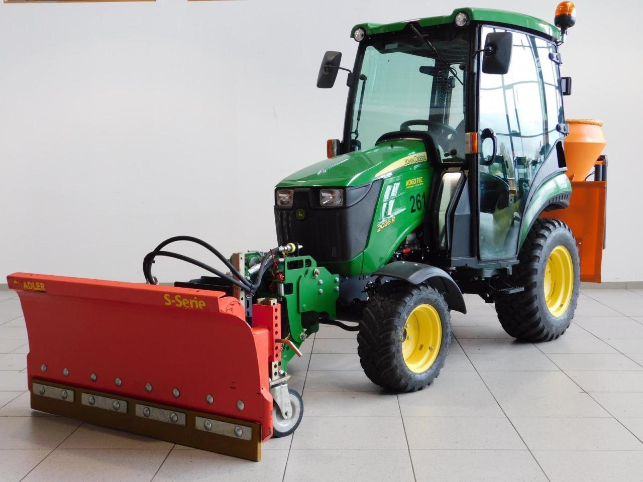 Kommunaltraktor Türe ait John Deere 2026R, Gebrauchtmaschine içinde Neubeckum (resim 2)