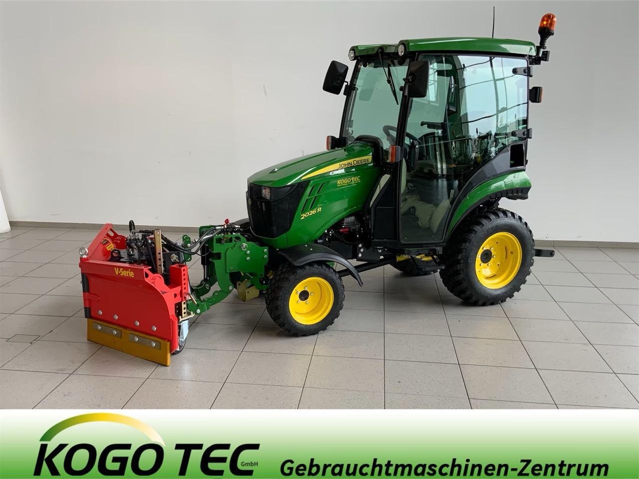 Kommunaltraktor Türe ait John Deere 2026R, Neumaschine içinde Neubeckum (resim 1)