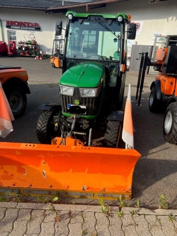 Kommunaltraktor typu John Deere 2032R  HST, Gebrauchtmaschine w Villingen Schwenningen (Zdjęcie 2)