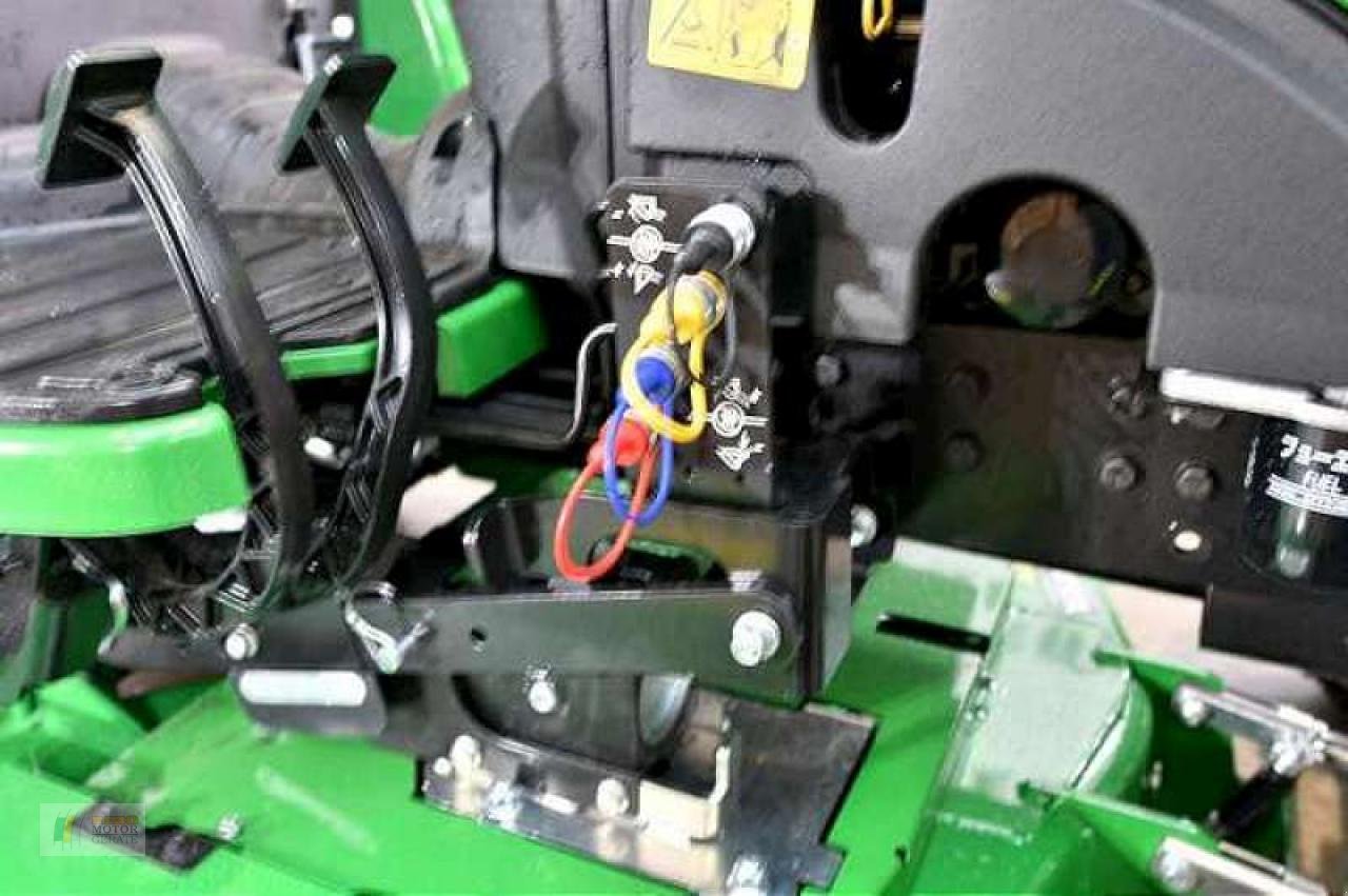 Kommunaltraktor Türe ait John Deere 2032R TRAKTOR, Neumaschine içinde Cloppenburg (resim 4)