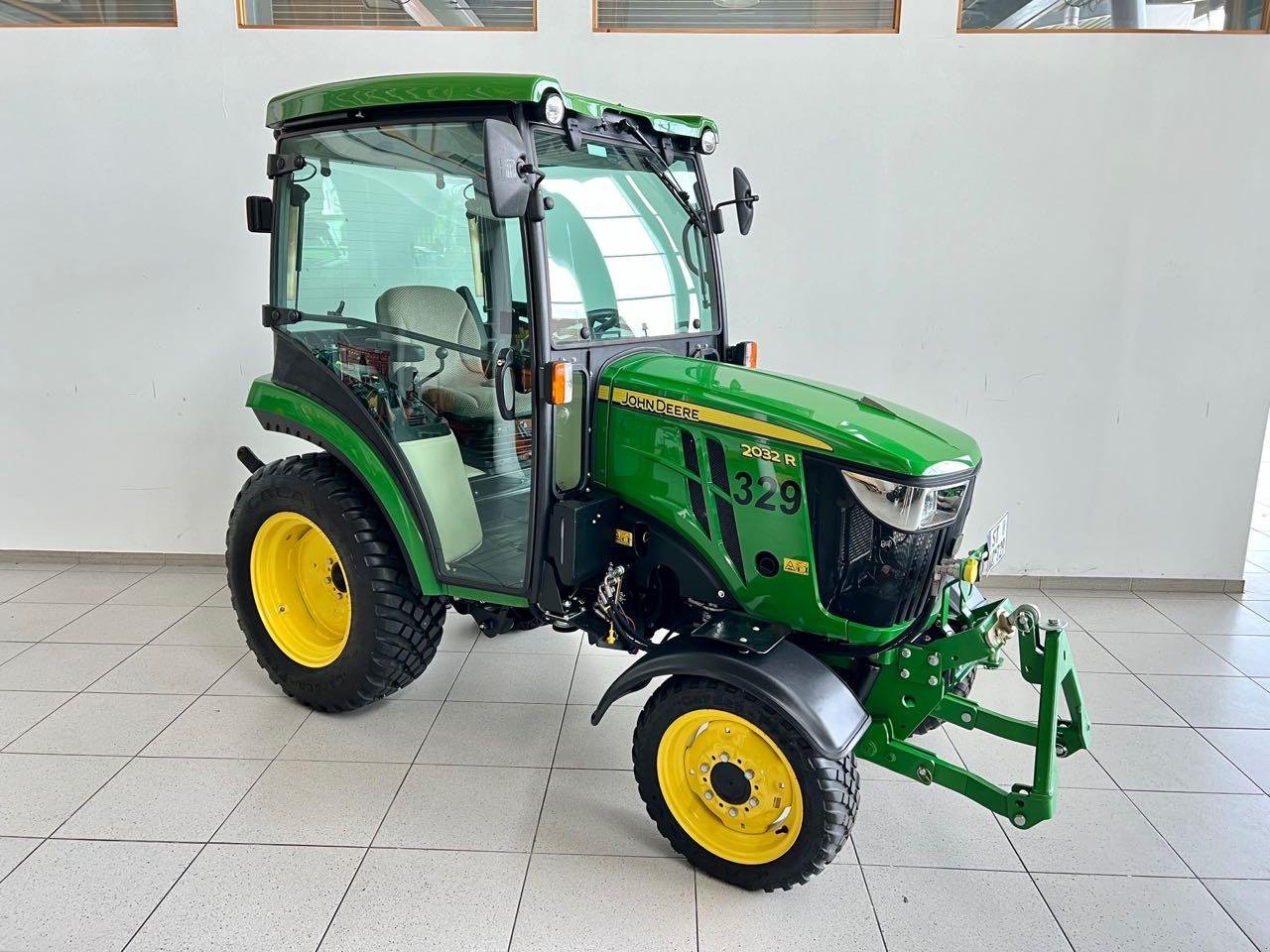 Kommunaltraktor του τύπου John Deere 2032R, Gebrauchtmaschine σε Neubeckum (Φωτογραφία 2)