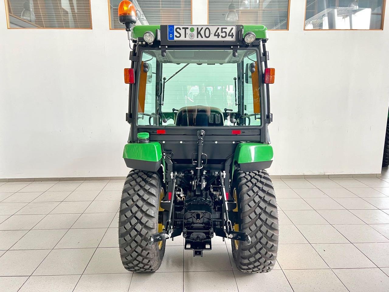 Kommunaltraktor van het type John Deere 2032R, Gebrauchtmaschine in Neubeckum (Foto 4)