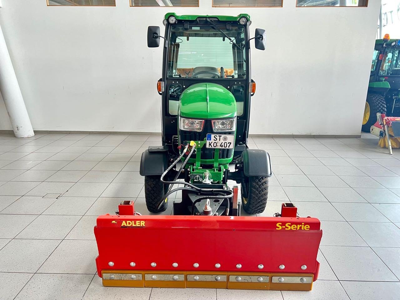 Kommunaltraktor van het type John Deere 2032R, Gebrauchtmaschine in Neubeckum (Foto 3)