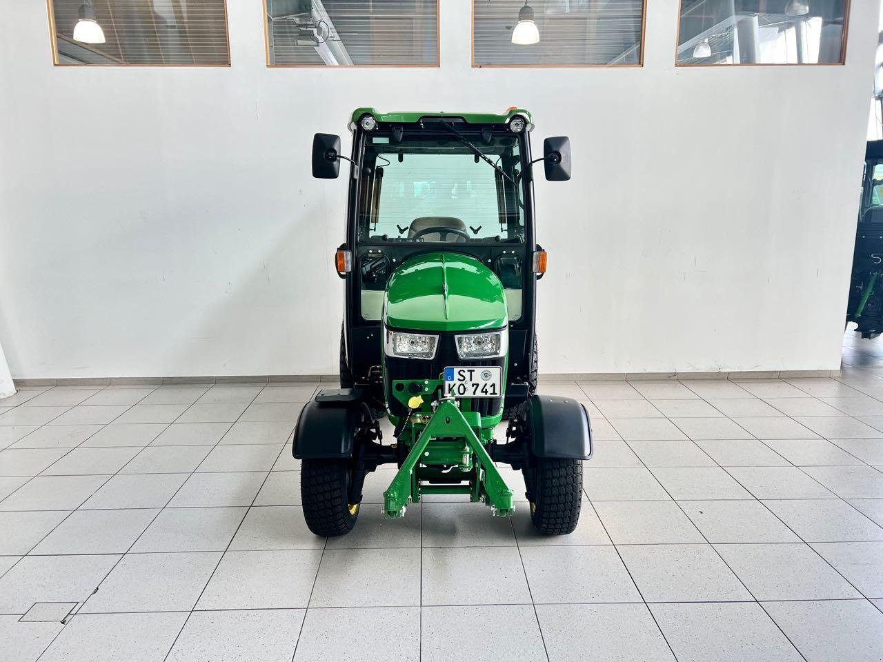 Kommunaltraktor typu John Deere 2038R, Gebrauchtmaschine w Neubeckum (Zdjęcie 3)