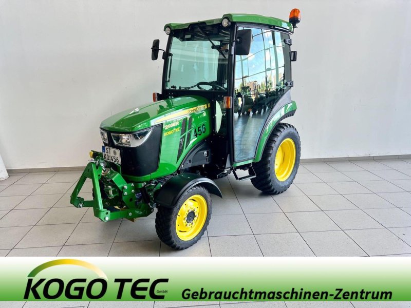 Kommunaltraktor des Typs John Deere 2038R, Gebrauchtmaschine in Neubeckum (Bild 1)