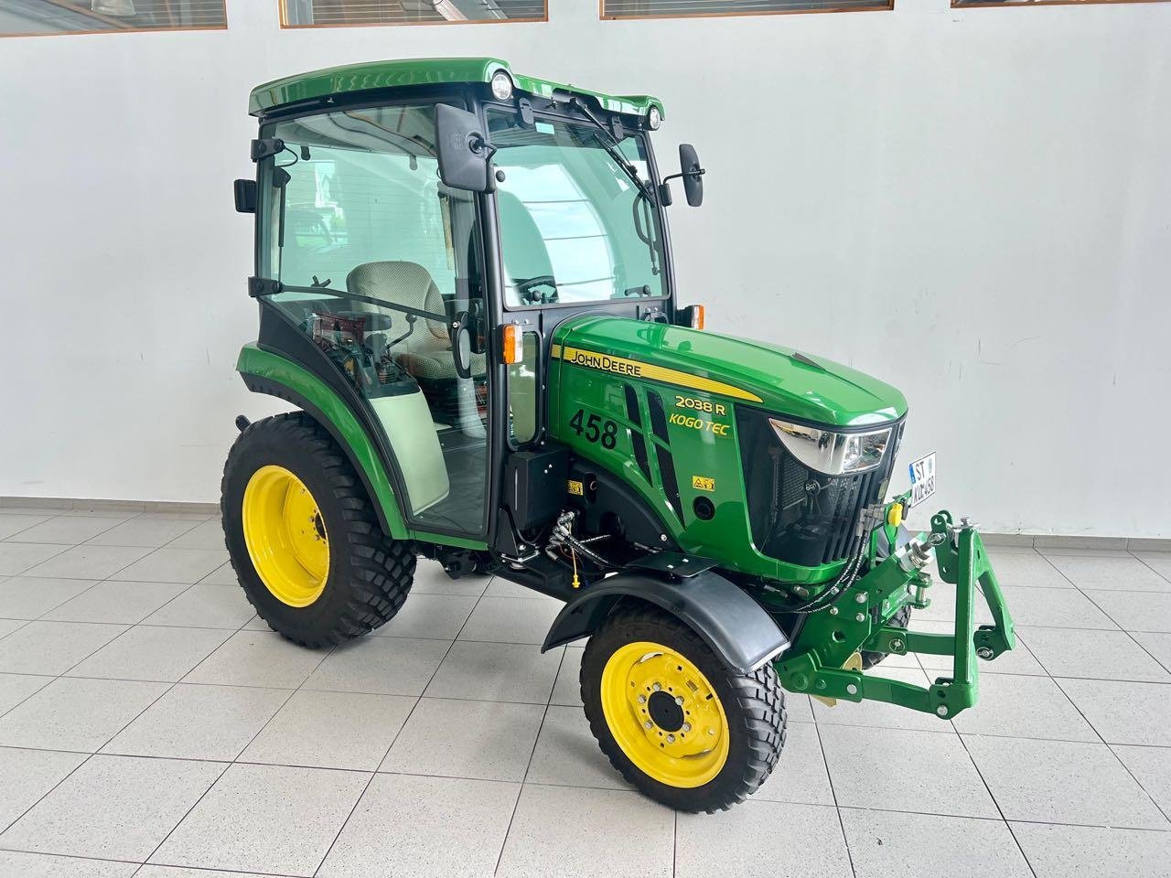 Kommunaltraktor tipa John Deere 2038R, Gebrauchtmaschine u Neubeckum (Slika 2)