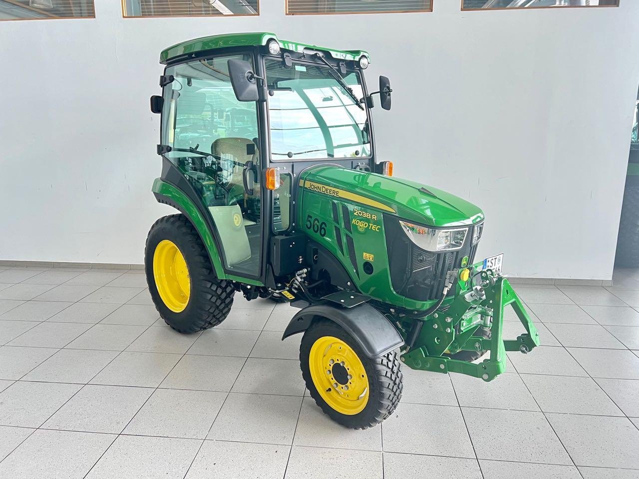 Kommunaltraktor del tipo John Deere 2038R, Gebrauchtmaschine en Neubeckum (Imagen 2)