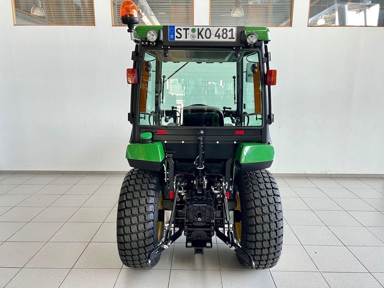 Kommunaltraktor typu John Deere 2038R, Gebrauchtmaschine v Neubeckum (Obrázek 4)