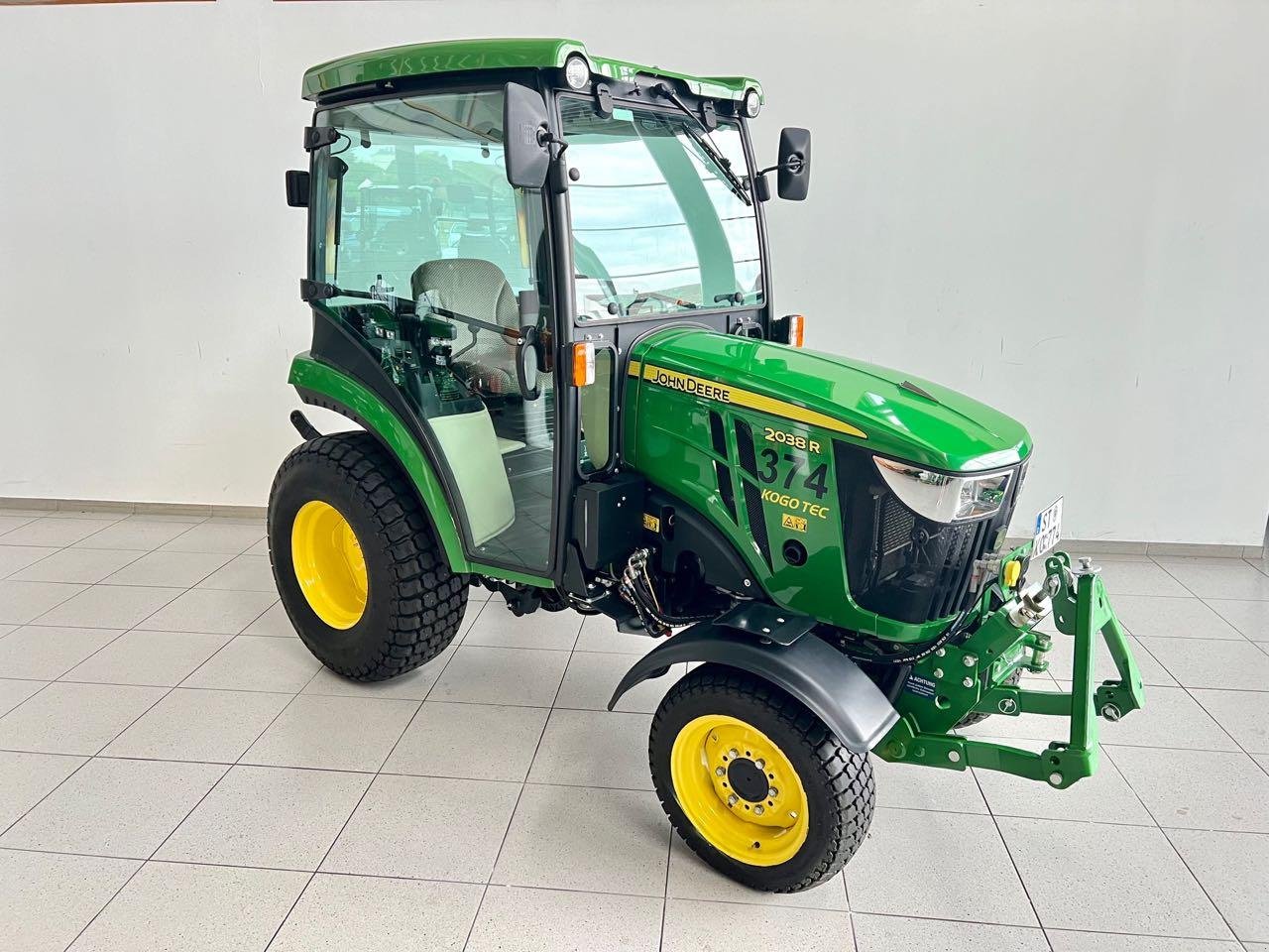 Kommunaltraktor za tip John Deere 2038R, Gebrauchtmaschine u Neubeckum (Slika 2)