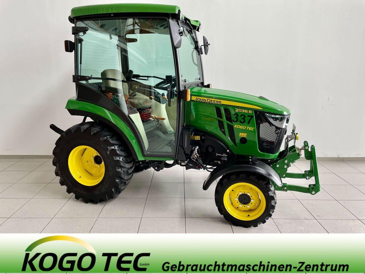 Kommunaltraktor typu John Deere 2038R, Gebrauchtmaschine w Neubeckum (Zdjęcie 1)