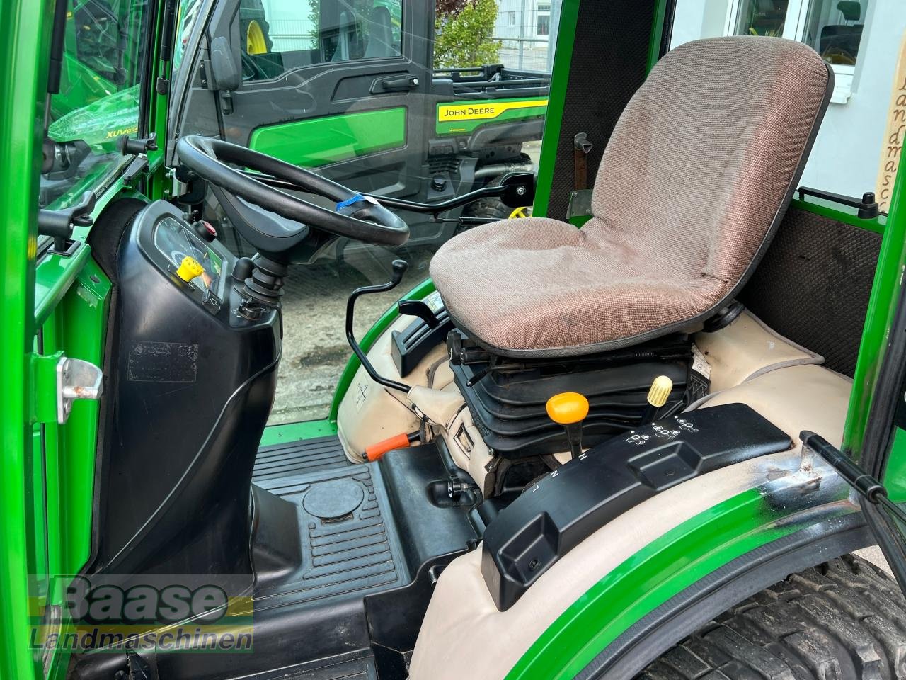 Kommunaltraktor van het type John Deere 2320 + 200CX Frontlader, Gebrauchtmaschine in Holthof (Foto 13)