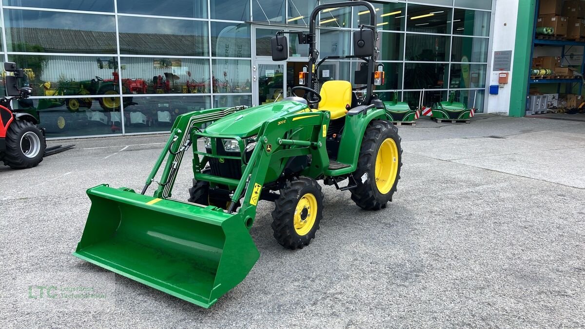 Kommunaltraktor του τύπου John Deere 3025E, Neumaschine σε Herzogenburg (Φωτογραφία 1)