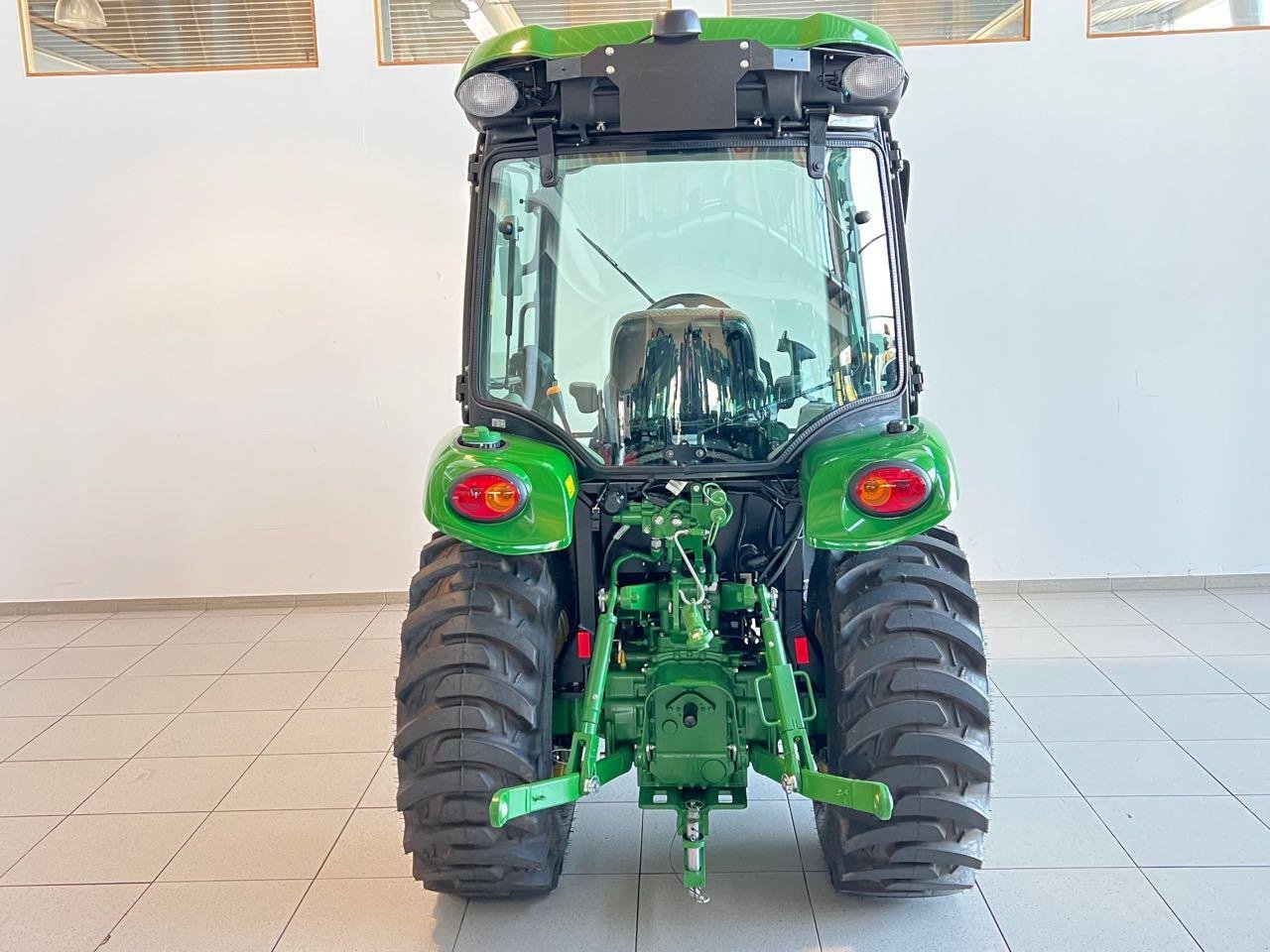 Kommunaltraktor typu John Deere 3033R, Gebrauchtmaschine v Neubeckum (Obrázek 4)