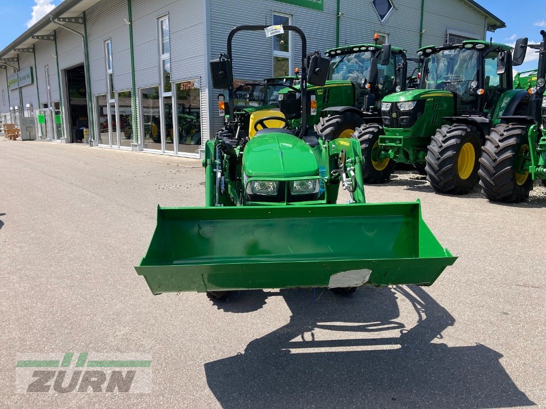 Kommunaltraktor typu John Deere 3038E, Neumaschine v Kanzach (Obrázek 3)