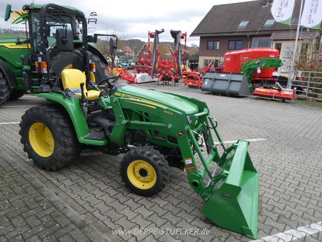 Kommunaltraktor типа John Deere 3038E, Gebrauchtmaschine в Lauterberg/Barbis (Фотография 9)