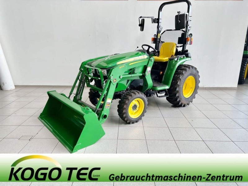 Kommunaltraktor typu John Deere 3038E, Neumaschine v Neubeckum (Obrázek 1)