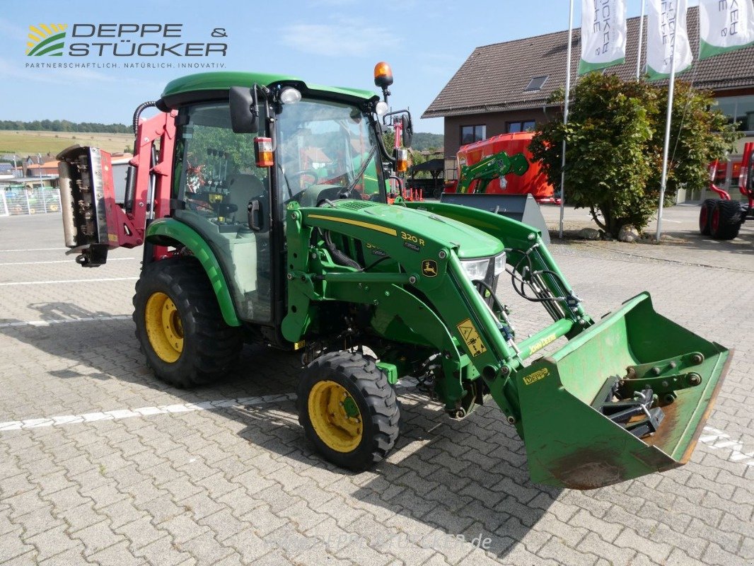 Kommunaltraktor del tipo John Deere 3038R mit FL 320R + Schneeschild etc., Gebrauchtmaschine en Lauterberg/Barbis (Imagen 3)