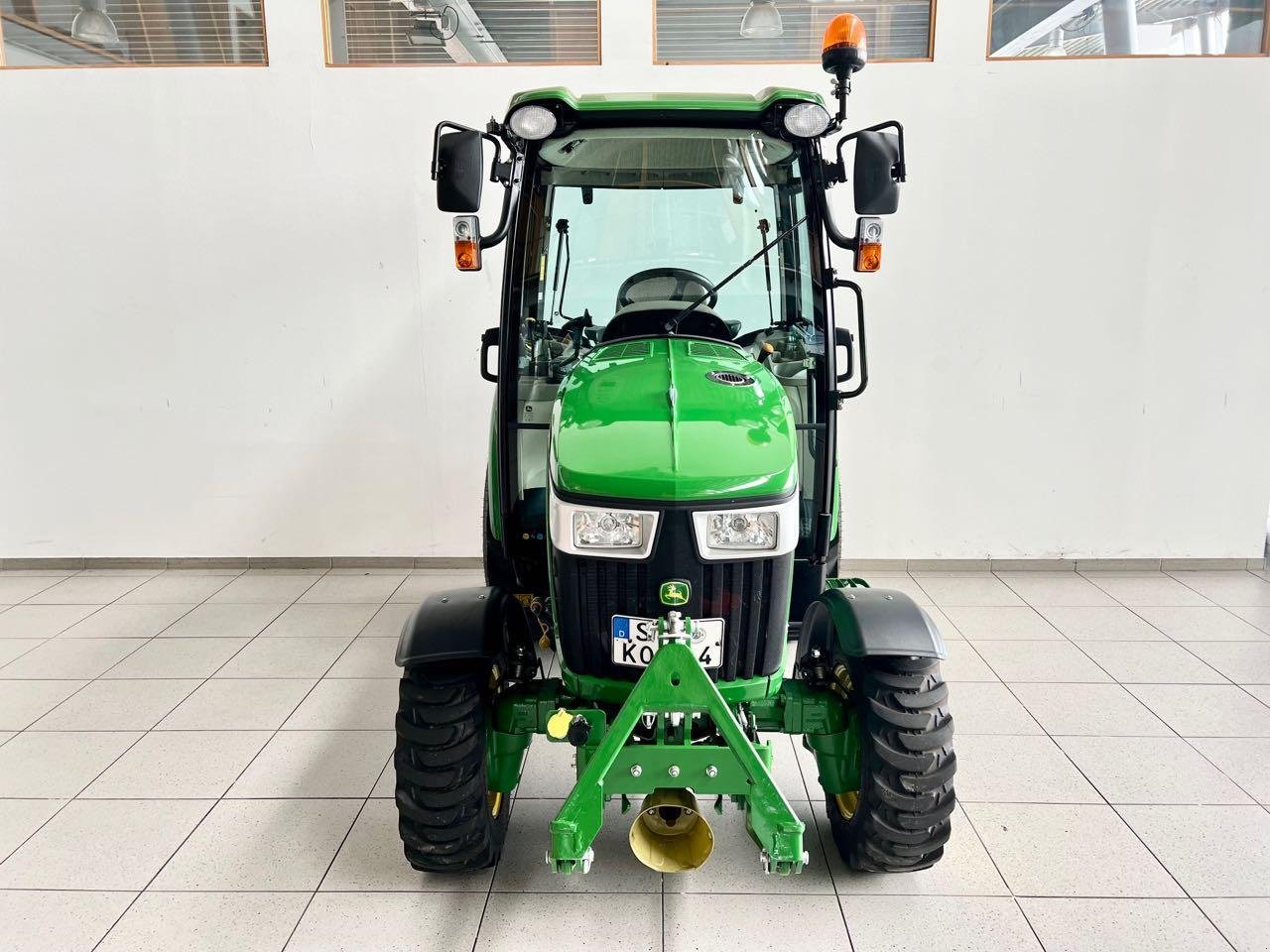 Kommunaltraktor a típus John Deere 3039R, Gebrauchtmaschine ekkor: Neubeckum (Kép 3)