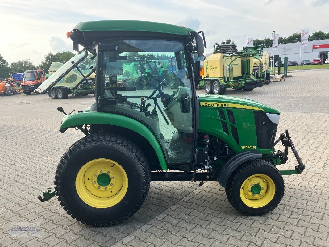 Kommunaltraktor tip John Deere 3045 R, Gebrauchtmaschine in Aurich (Poză 7)