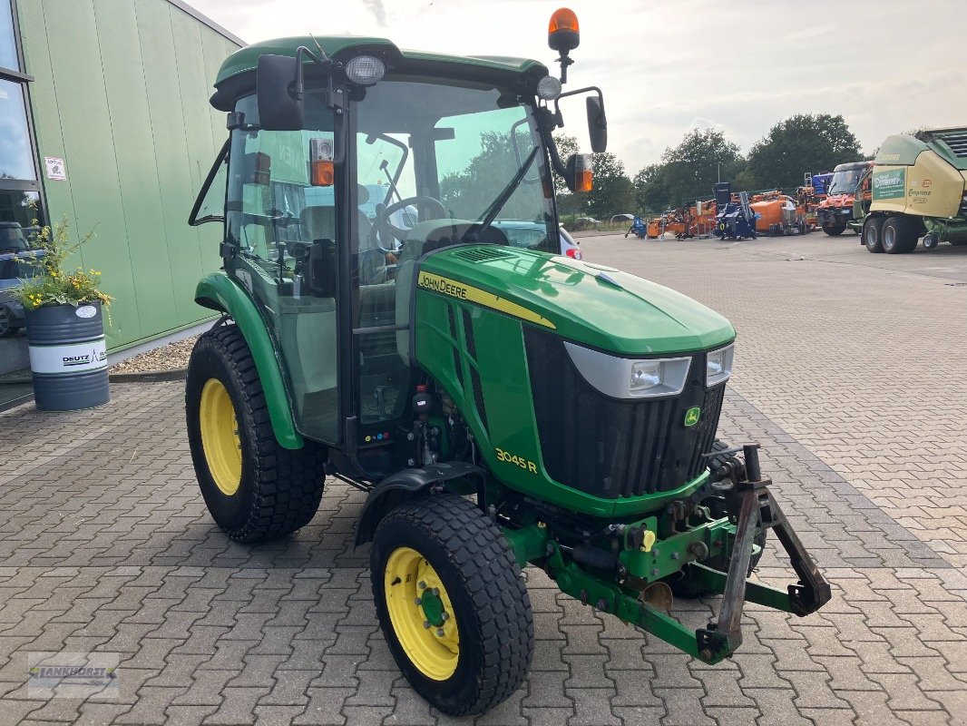 Kommunaltraktor van het type John Deere 3045 R, Gebrauchtmaschine in Aurich (Foto 8)