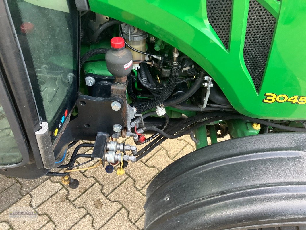 Kommunaltraktor Türe ait John Deere 3045 R, Gebrauchtmaschine içinde Aurich (resim 10)