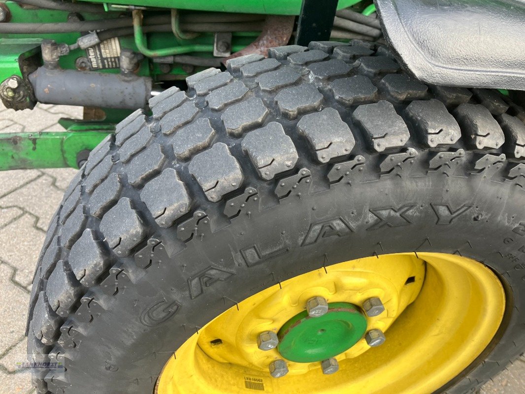 Kommunaltraktor van het type John Deere 3045 R, Gebrauchtmaschine in Aurich (Foto 14)