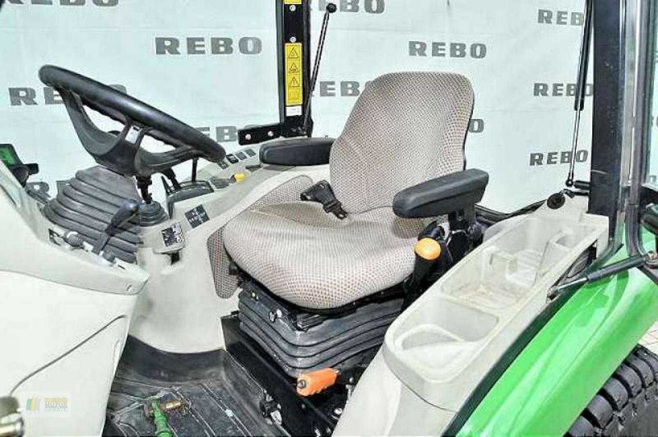 Kommunaltraktor Türe ait John Deere 3045R, Gebrauchtmaschine içinde Cloppenburg (resim 5)