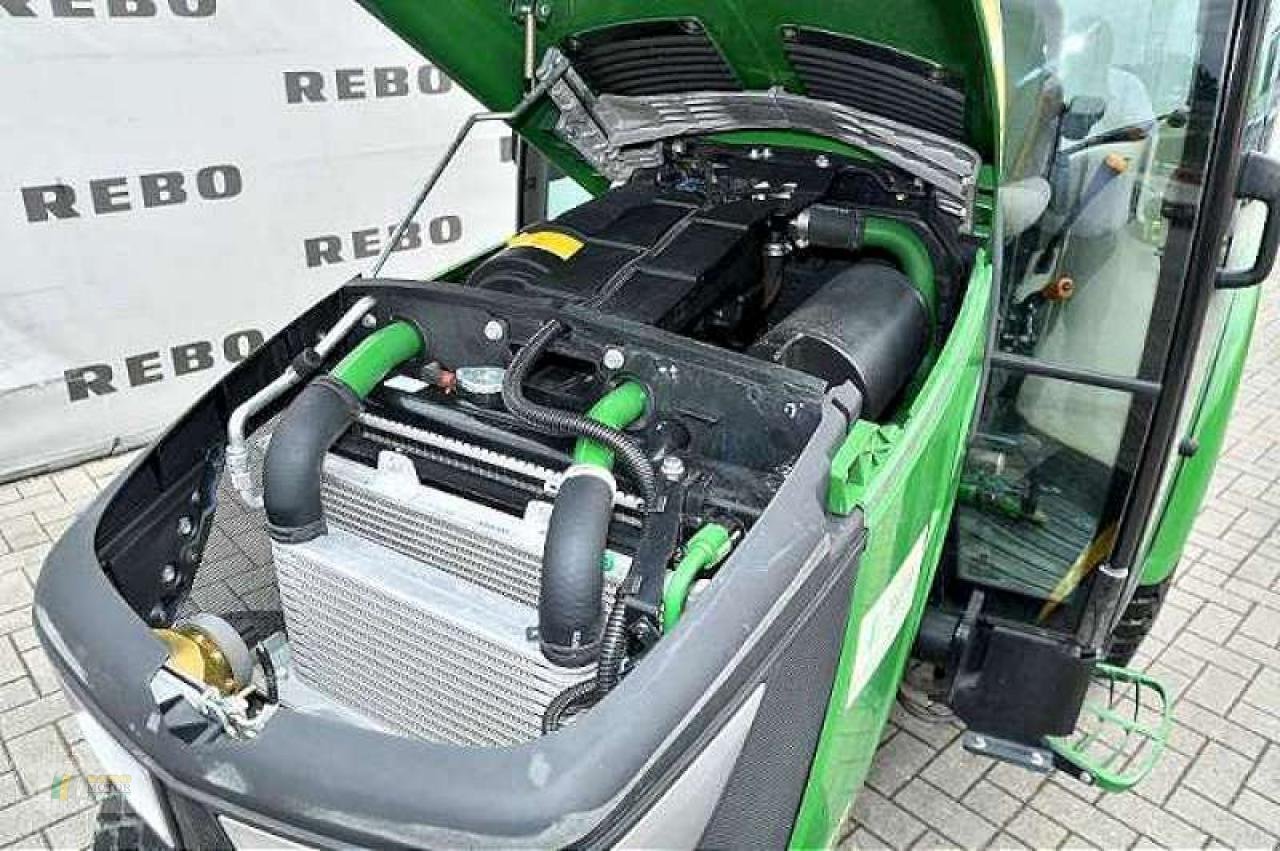 Kommunaltraktor of the type John Deere 3045R, Gebrauchtmaschine in Cloppenburg (Picture 8)