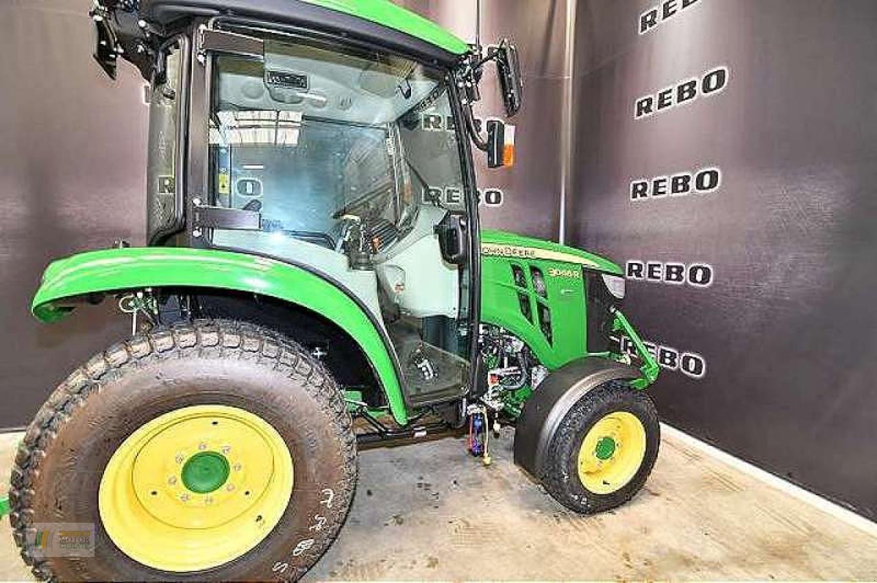 Kommunaltraktor Türe ait John Deere 3046R TRAKTOR, Neumaschine içinde Cloppenburg (resim 4)