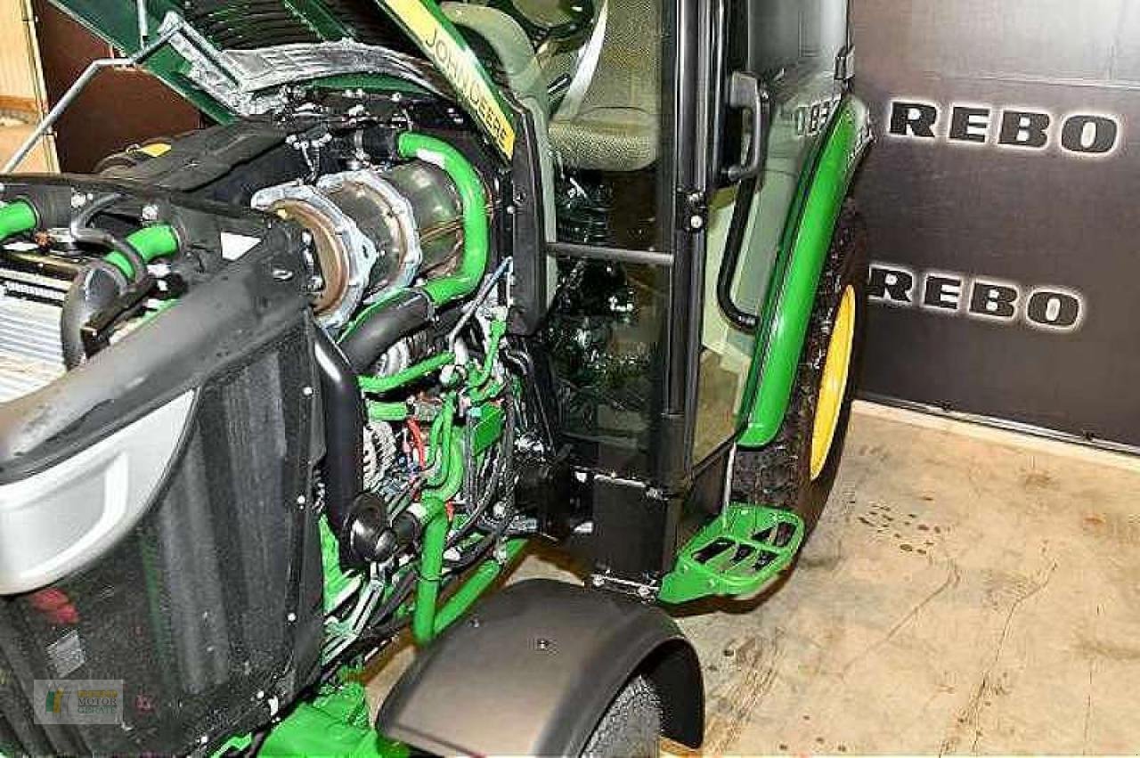 Kommunaltraktor del tipo John Deere 3046R TRAKTOR, Neumaschine en Cloppenburg (Imagen 7)