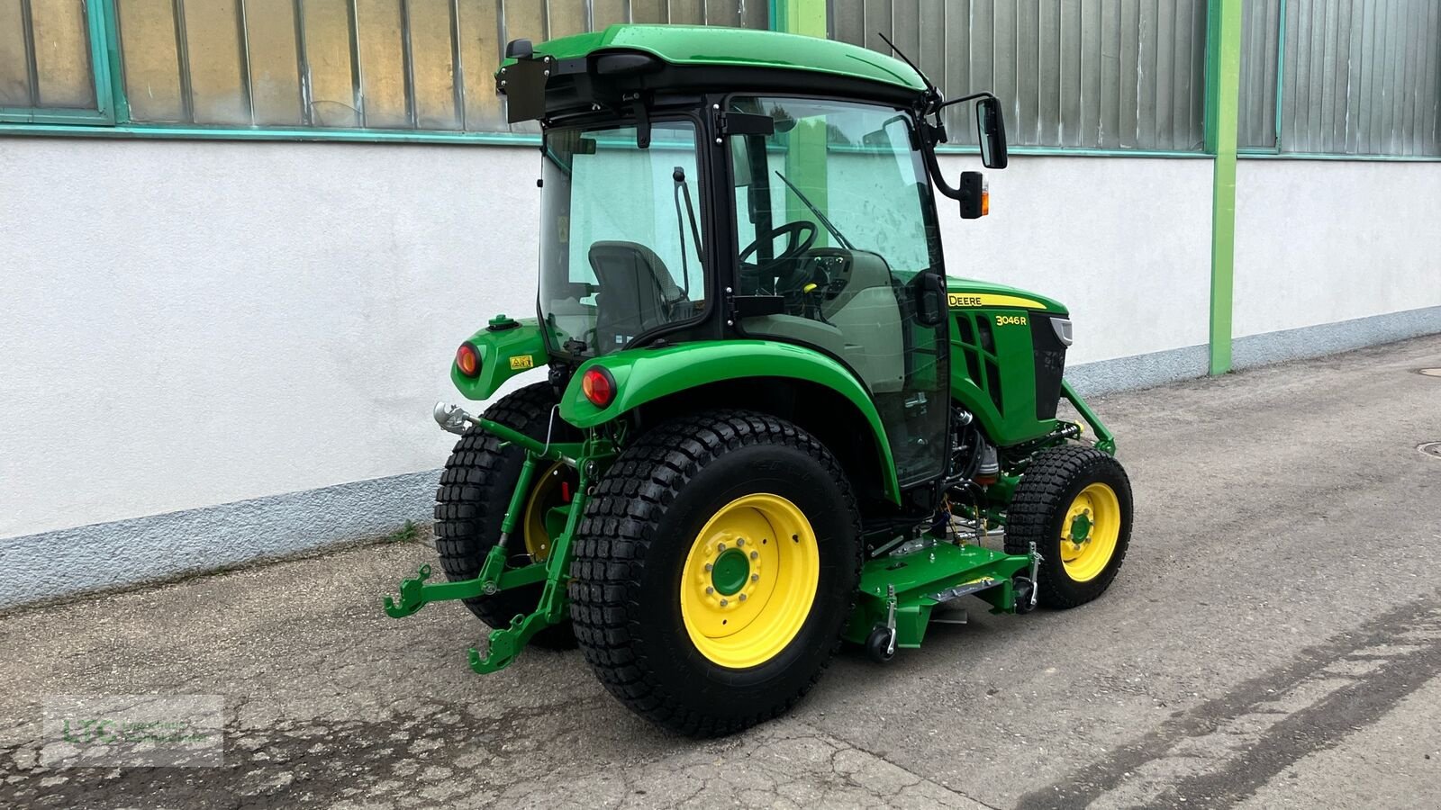 Kommunaltraktor za tip John Deere 3046R, Vorführmaschine u Herzogenburg (Slika 3)