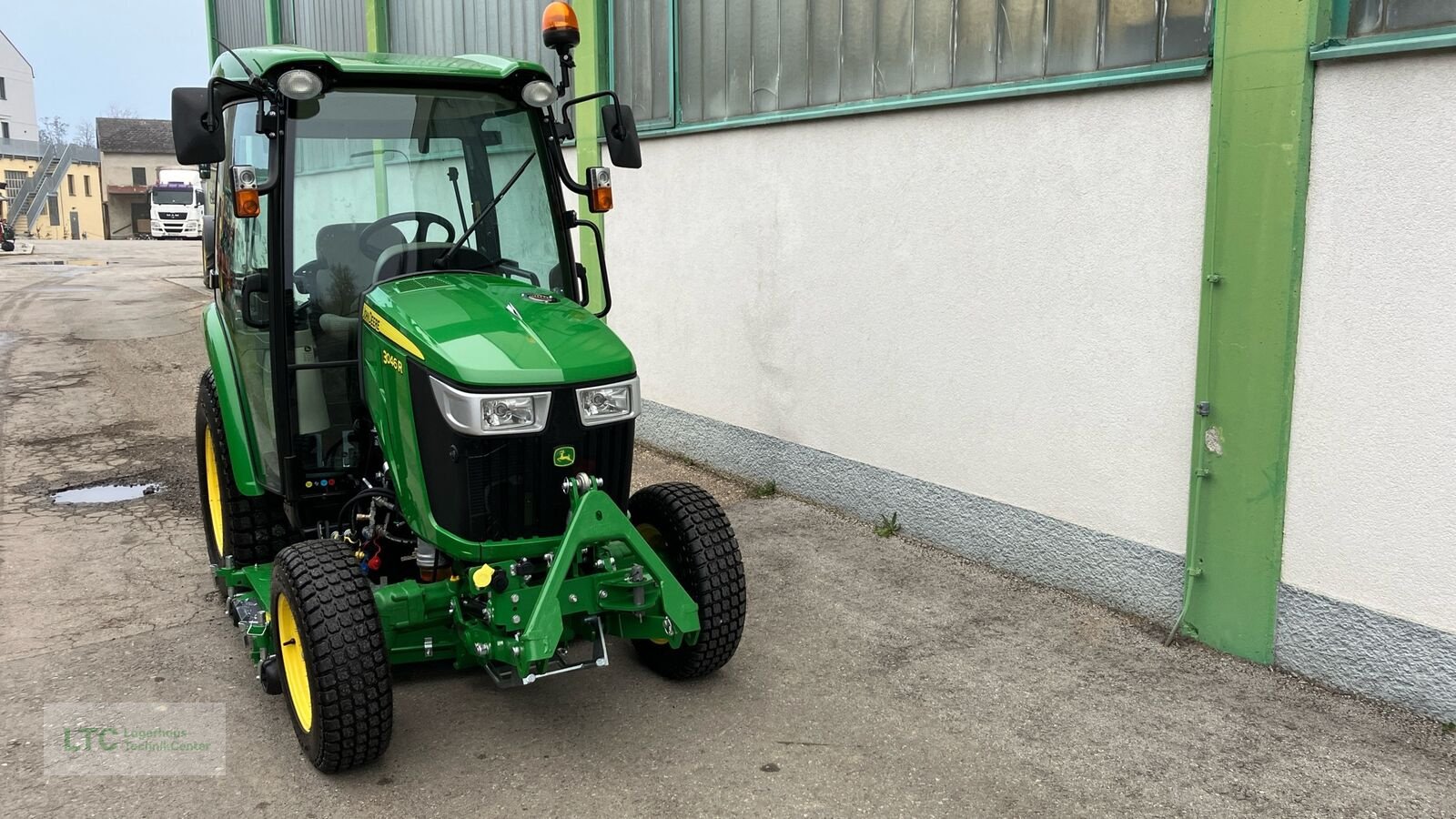 Kommunaltraktor za tip John Deere 3046R, Vorführmaschine u Herzogenburg (Slika 5)