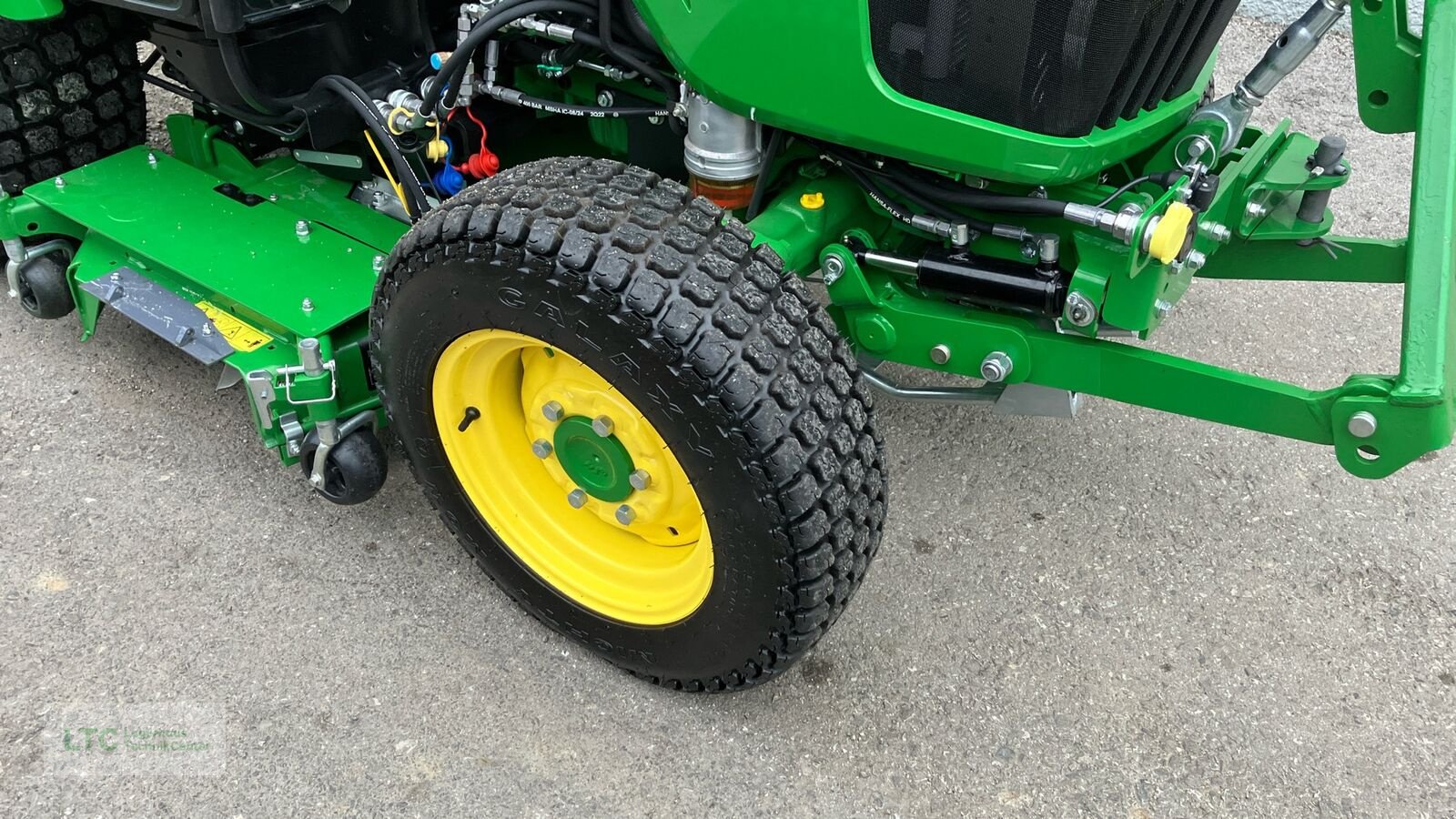 Kommunaltraktor del tipo John Deere 3046R, Vorführmaschine en Herzogenburg (Imagen 13)