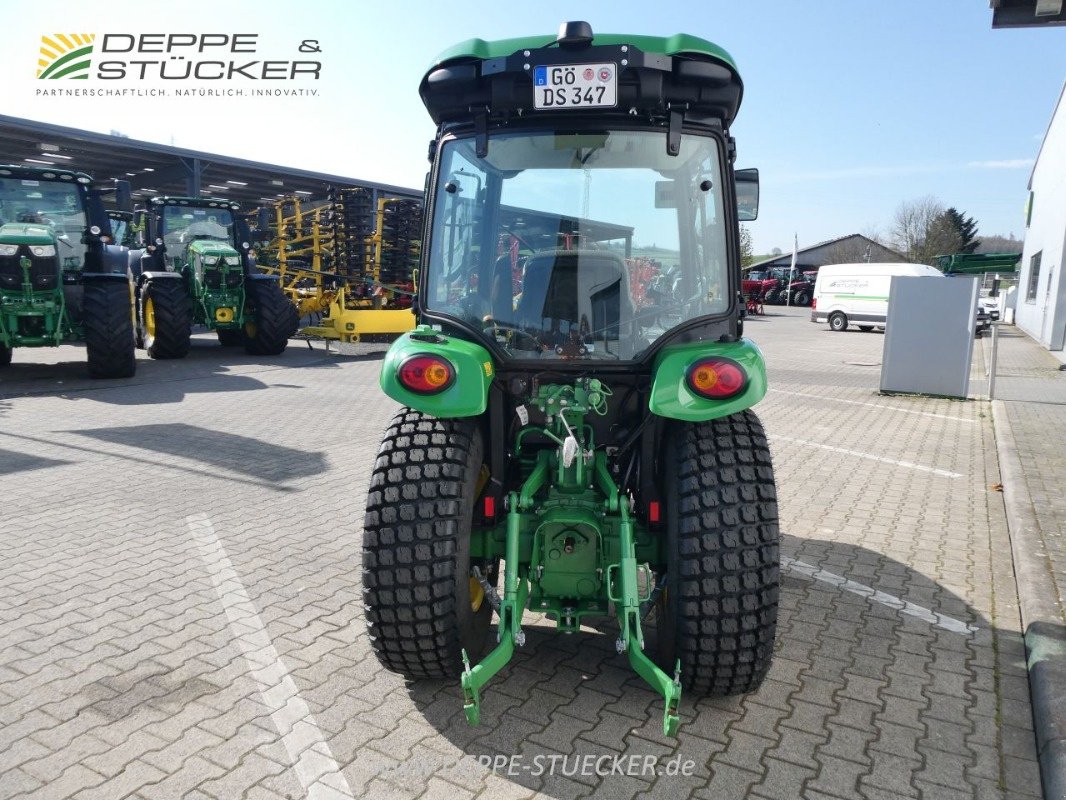 Kommunaltraktor van het type John Deere 3046R, Gebrauchtmaschine in Lauterberg/Barbis (Foto 8)