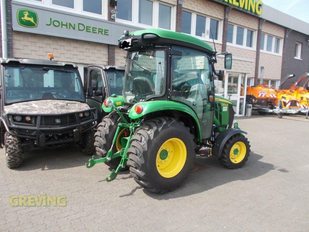 Kommunaltraktor Türe ait John Deere 3046R, Vorführmaschine içinde Wesseling-Berzdorf (resim 3)