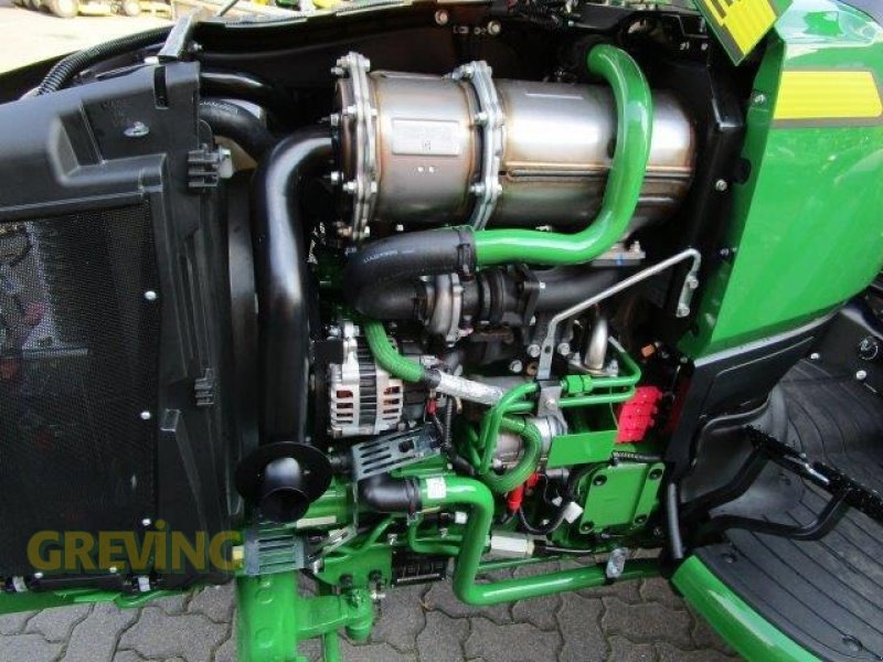 Kommunaltraktor du type John Deere 3046R, Neumaschine en Wesseling-Berzdorf (Photo 2)