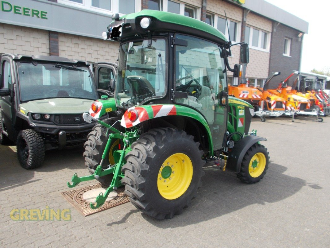 Kommunaltraktor van het type John Deere 3046R, Vorführmaschine in Wesseling-Berzdorf (Foto 4)