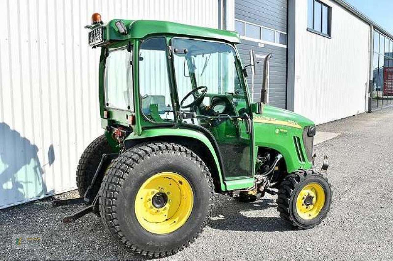 Kommunaltraktor des Typs John Deere 3520 KOMPAKTTRAKTOR, Gebrauchtmaschine in Bredstedt (Bild 2)