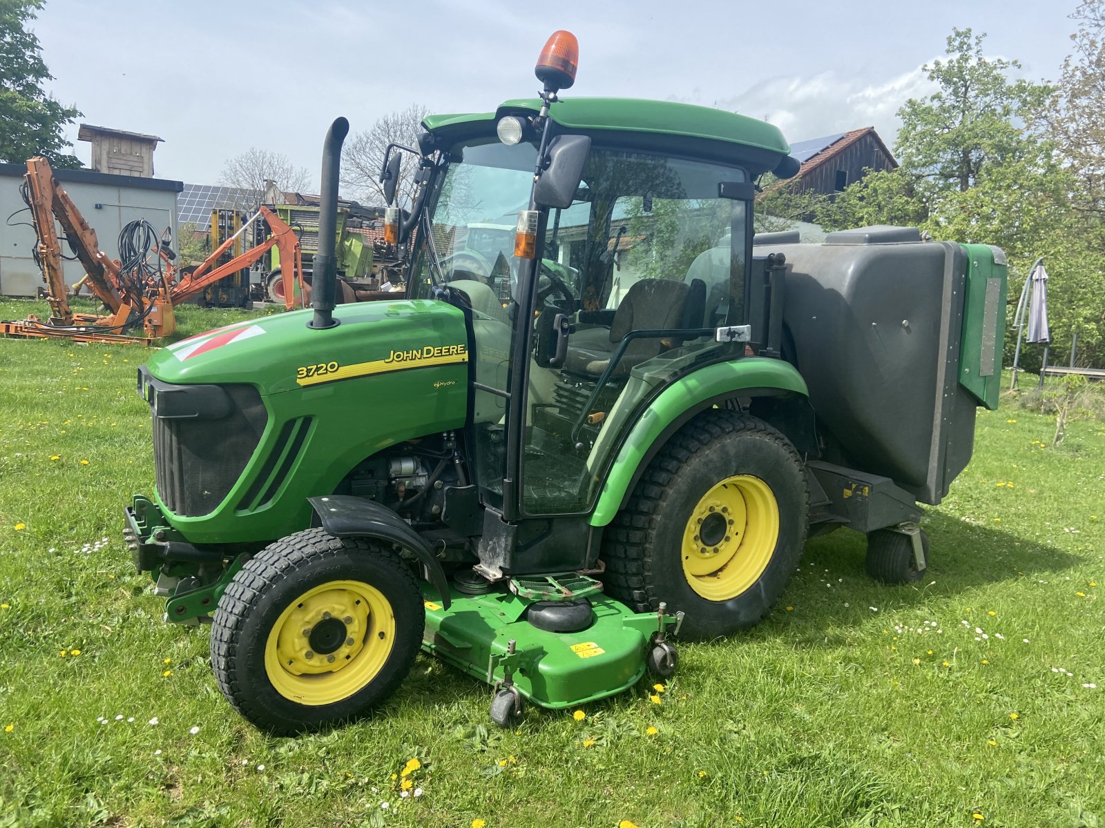 Kommunaltraktor tipa John Deere 3720 HST, Gebrauchtmaschine u Höttingen (Slika 1)