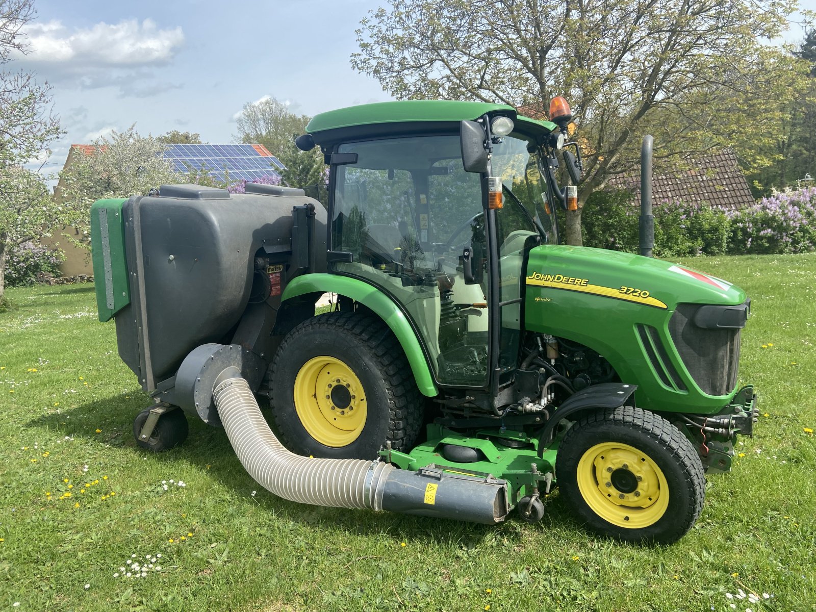 Kommunaltraktor tipa John Deere 3720 HST, Gebrauchtmaschine u Höttingen (Slika 2)