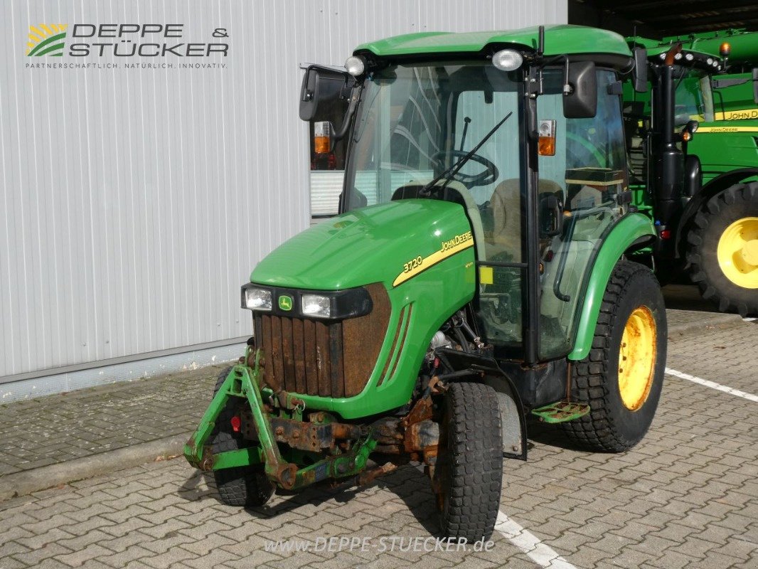 Kommunaltraktor tipa John Deere 3720, Gebrauchtmaschine u Lauterberg/Barbis (Slika 1)