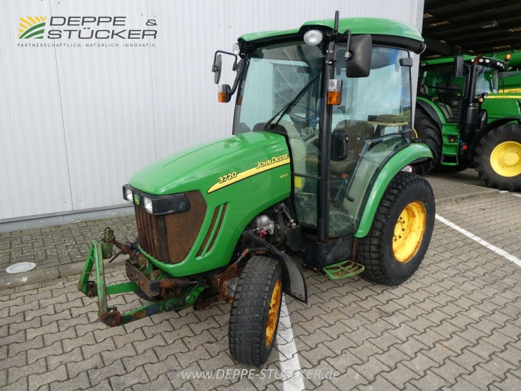 Kommunaltraktor del tipo John Deere 3720, Gebrauchtmaschine en Lauterberg/Barbis (Imagen 2)