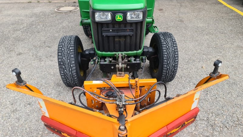 Kommunaltraktor del tipo John Deere 3720, Gebrauchtmaschine In Altendorf (Immagine 10)