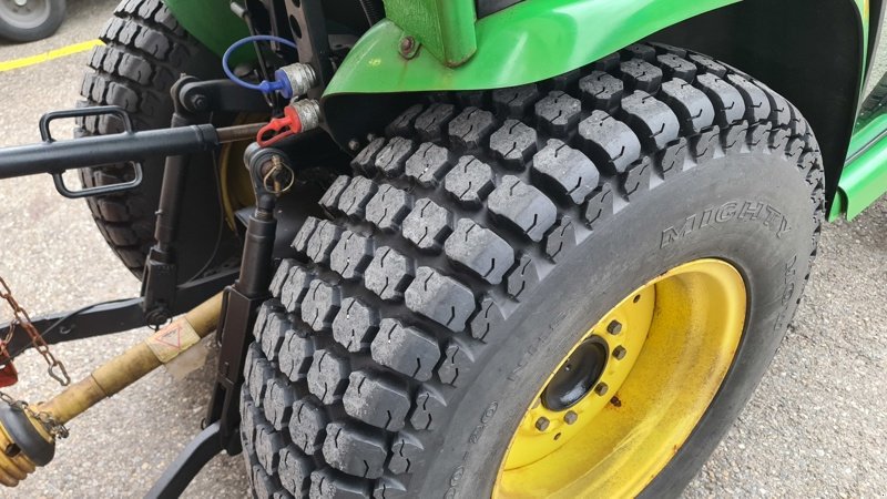 Kommunaltraktor van het type John Deere 3720, Gebrauchtmaschine in Altendorf (Foto 8)